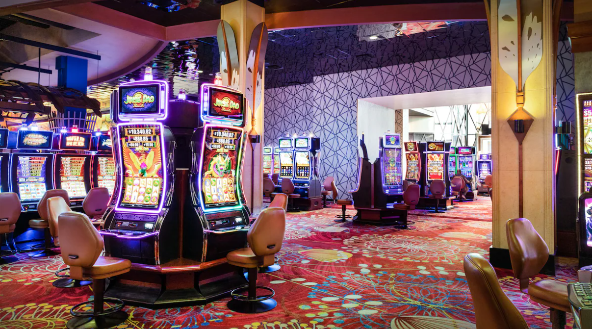 Pullman Reef Hotel Casino: luxury and excitement